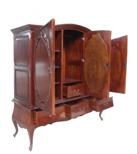 ארון בסגנון אנגלי שלוש דלתות