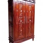 ארון אחסון אידונזי עם גילופים