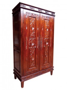 ארון אחסון אידונזי עם גילופים