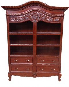 ספריה מעץ מעוצבת בסגנון אינדונזי