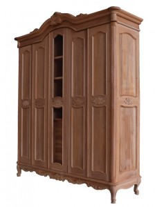 ארון בגדים מעוצב בסגנון אינדונזי