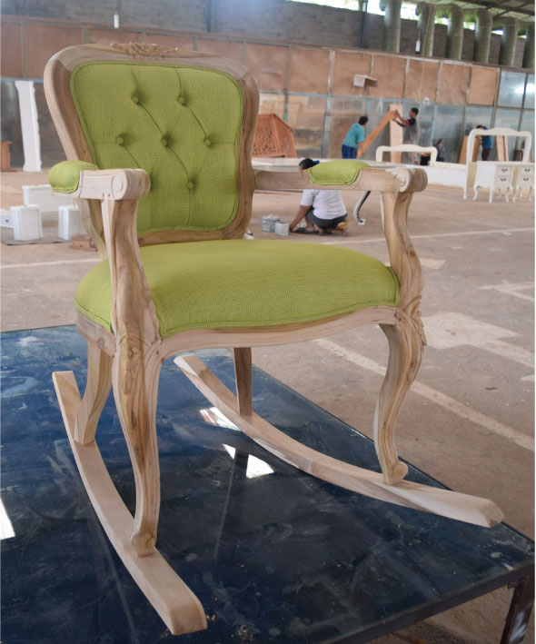  כסא נדנדה מעוצב בסגנון פרובנס כפרי