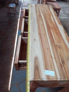 רהיטי עץ עבודת יד