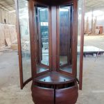 ויטרינת עץ פינתית