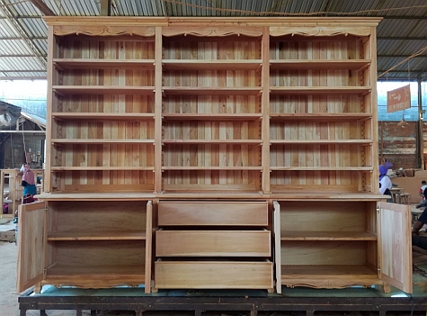 ספריית עץ מלא
