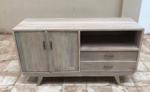 שידת טלוויזיה כפרית