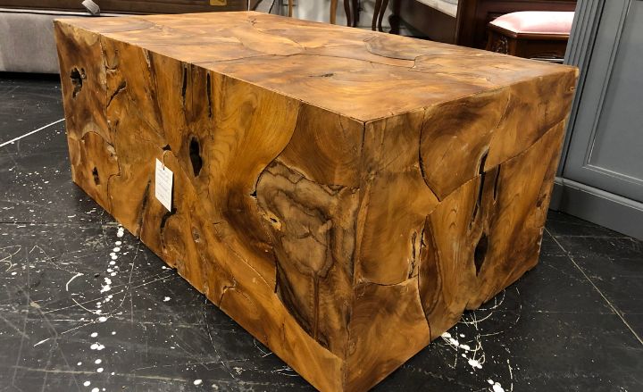 שולחן עץ מלבני