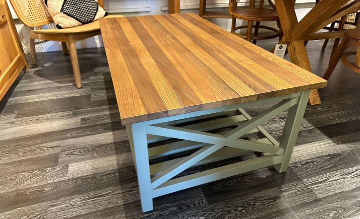  שולחן לסלון מעץ
