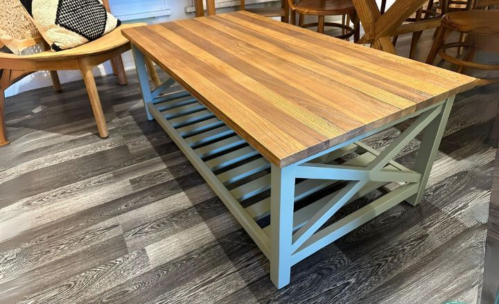  שולחן סלון מעץ מלא