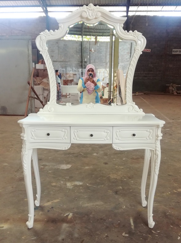  שידה לחדר שינה