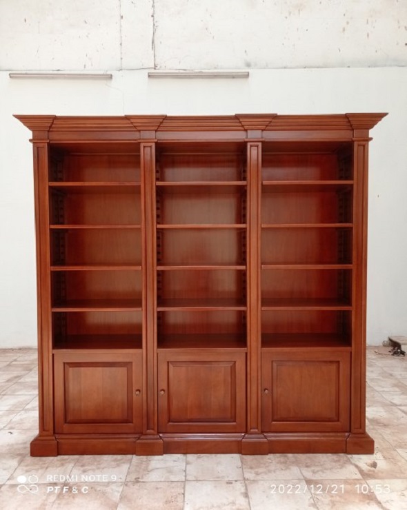  ריהוט מעץ מלא